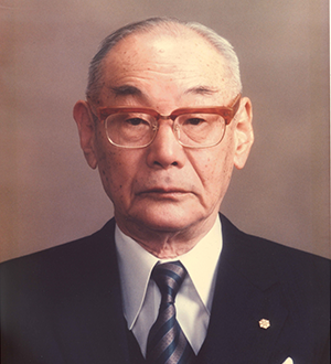 山崎孝一